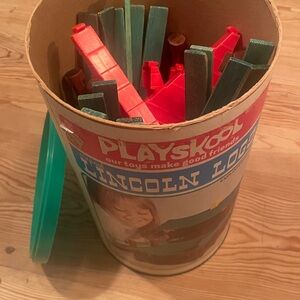 Vintage Lincoln Logs 50+ pieces in original canister